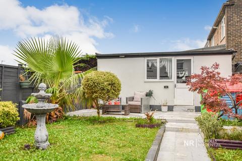 31 Coxdean, Epsom, KT18 5TH