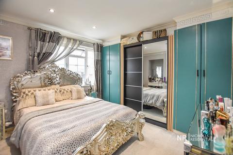 31 Coxdean, Epsom, KT18 5TH