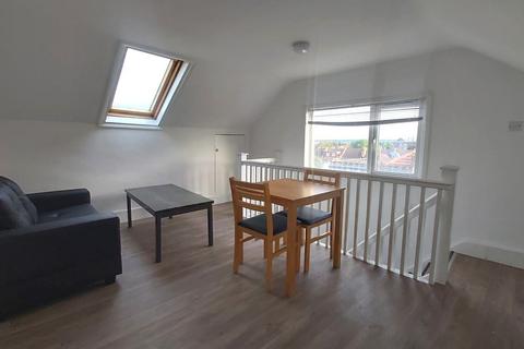 1 bedroom apartment to rent, London Road, London