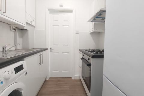 1 bedroom apartment to rent, London Road, London