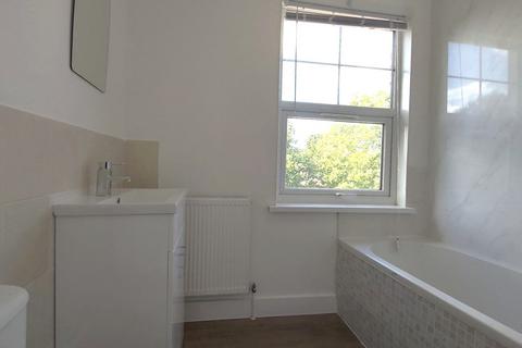 1 bedroom apartment to rent, London Road, London