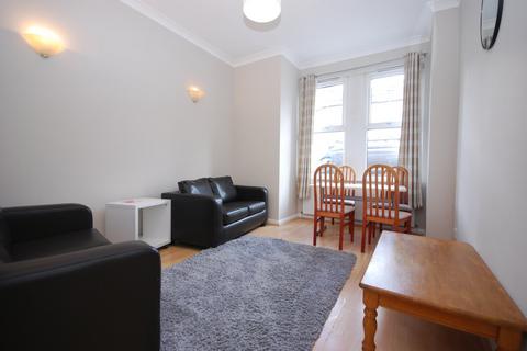 1 bedroom property to rent, Tooting Bec Road, Tooting Bec SW17