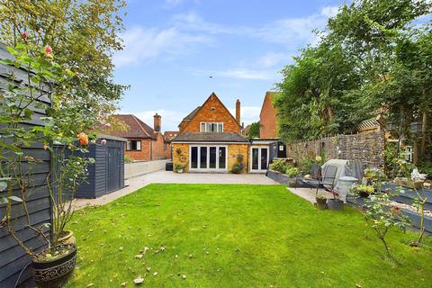 4 bedroom detached house for sale, Hamilton Road, High Wycombe HP13