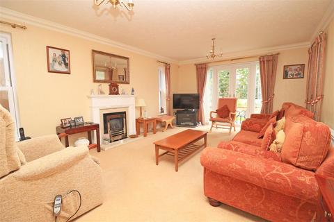 4 bedroom detached house for sale, De Vere Close, Hatfield Peverel, Chelmsford