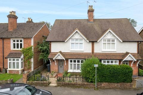 St. James's Place, Cranleigh, GU6