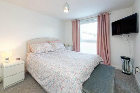 2 bedroom apartment for sale, Redshank Way, Renfrew