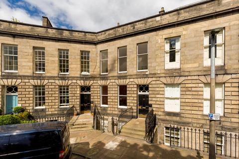 4 bedroom apartment for sale, Claremont Crescent, New Town, Edinburgh, EH7