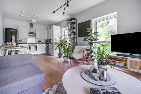 58 Divot Way, Basingstoke, RG24 9YE