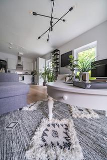 58 Divot Way, Basingstoke, RG24 9YE