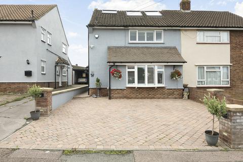 4 bedroom semi-detached house for sale, Alderwood Drive, Romford, RM4