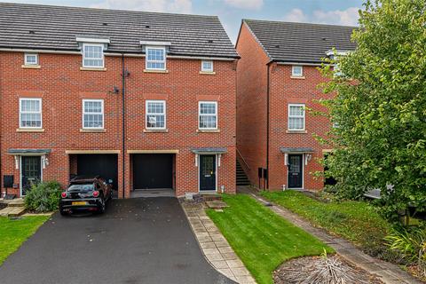 3 bedroom end of terrace house for sale, Jamestown Avenue, Great Sankey, Warrington