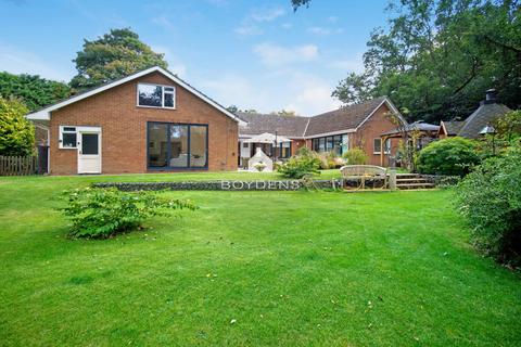 2 bedroom detached bungalow for sale, Stanway Green, Colchester CO3