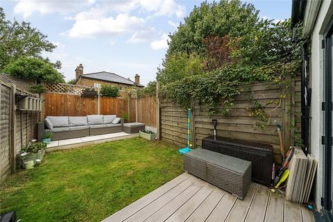 17 Rushett Close, Thames Ditton, KT7 0UR