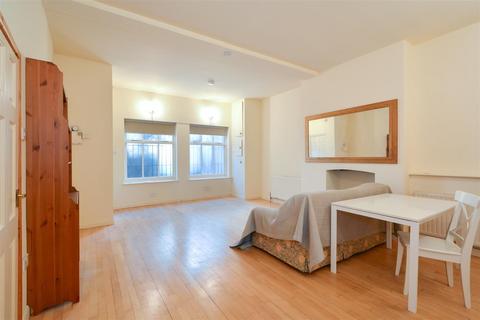 1 bedroom flat for sale, Peary Place, London