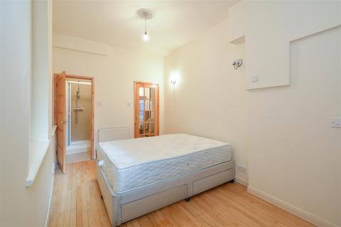 1 bedroom flat for sale, Peary Place, London