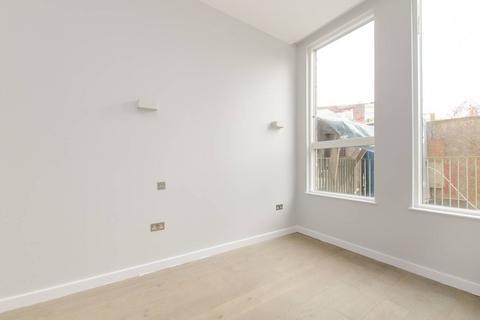 2 bedroom flat for sale, Southern Row, Ladbroke Grove, London, W10