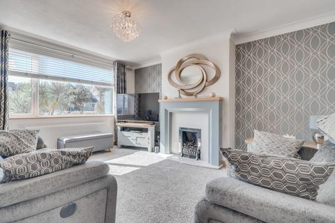 4 bedroom semi-detached house for sale, Victoria Close, Horsforth, Leeds, West Yorkshire, LS18