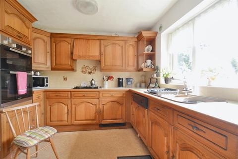 38 Beech Close, Broadstone, BH18 9NJ