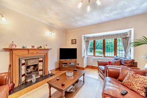 4 bedroom detached house for sale, Oak Drive, Burghfield Common, Berkshire