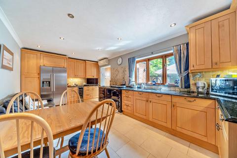 4 bedroom detached house for sale, Oak Drive, Burghfield Common, Berkshire