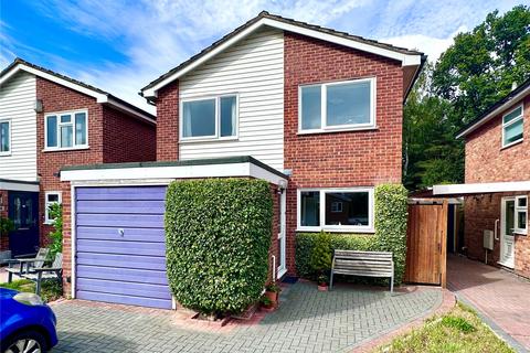 4 bedroom detached house for sale, Fir Tree Way, Fleet, Hampshire, GU52