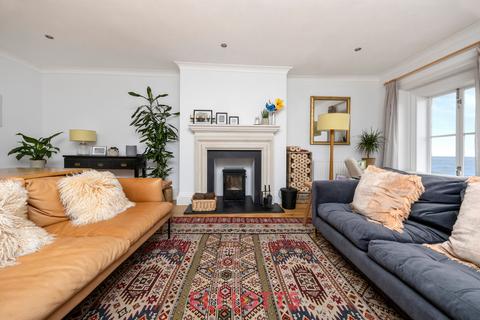 2 bedroom apartment for sale, Adelaide Crescent, Hove