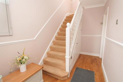 5 Surrey Grove, Sutton, SM1 3PW
