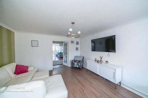 30 Newstead, Tamworth, B79 7UU