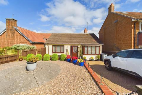 2 bedroom detached bungalow for sale, The Close, Consett