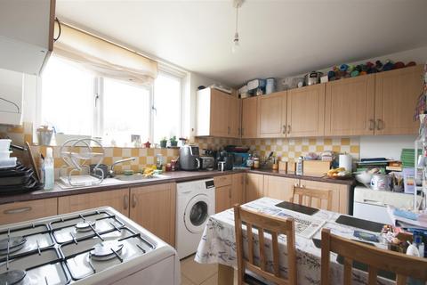 49 Humber Way, Slough, SL3 8SR