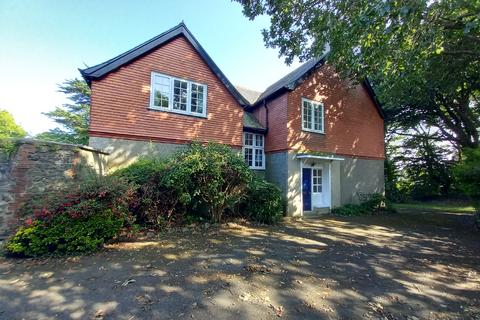 5 bedroom detached house for sale, Belmont Road, Bangor LL57