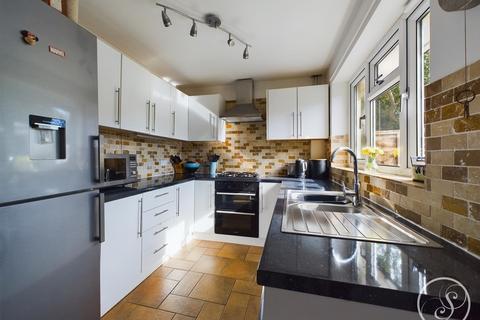 3 bedroom semi-detached house for sale, Cartmell Drive, Leeds