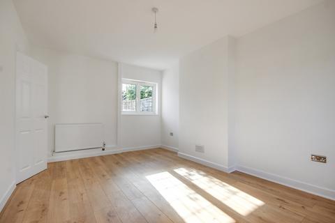 3 bedroom terraced house for sale, Lovelace Green, Eltham SE9