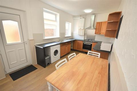 2 bedroom terraced house to rent, Burn Street, Bowburn