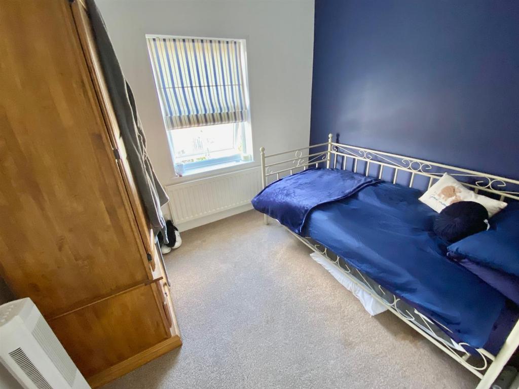 BED 3.jpg