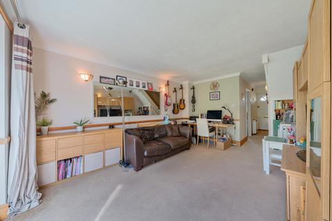 2 bedroom terraced house for sale, Halleys Walk, Addlestone, KT15