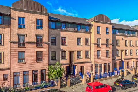 2 bedroom flat for sale, Errol Gardens, Flat 2/2, New Gorbals, Glasgow, G5 0RR