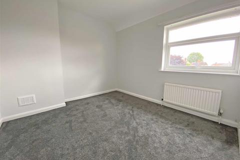 3 bedroom semi-detached house to rent, Ashworth Close, Nottingham NG3