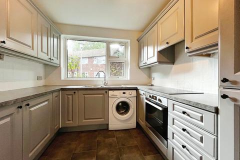 2 bedroom flat for sale, Holmwood Court, Holmwood Road, Didsbury, Manchester, M20