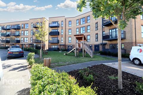 1 bedroom flat for sale, Devonshire Close, Grays