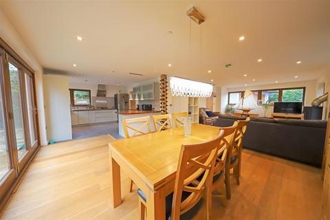 3 bedroom detached house for sale, The Kiln, Burgess Hill