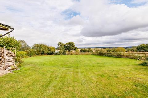 3 bedroom end of terrace house for sale, Main Street, Kirby Misperton, Malton