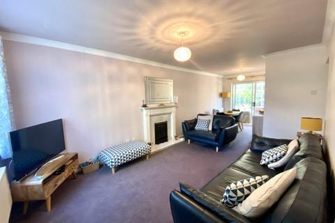 3 bedroom semi-detached house for sale, Robin Drive, Keighley BD20