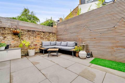 2 bedroom flat for sale, Fulham Palace Road, London