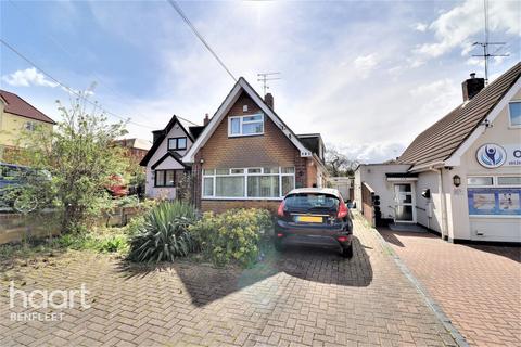 4 bedroom detached house for sale, London Road, Benfleet