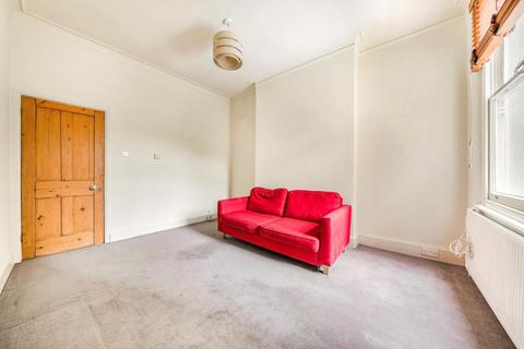 75b Gascony Avenue, London, NW6 4ND