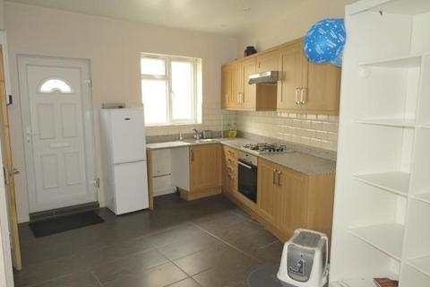 1 bedroom maisonette to rent, Harrow Road, Wembley, HA0