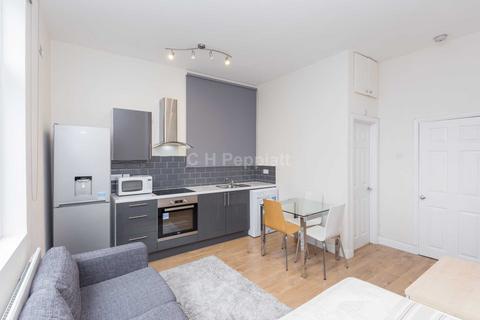 Studio to rent, Royal College Street, Camden Town, NW1