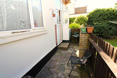 1 bedroom apartment for sale, St. Catherines Road, Littlehampton, BN17