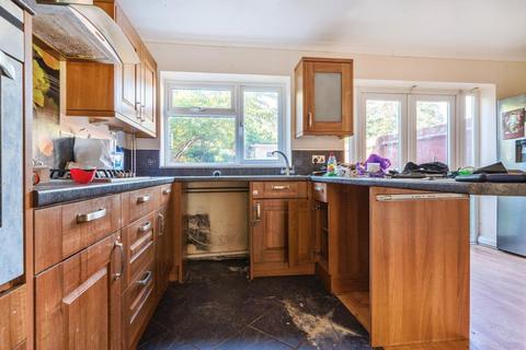 3 bedroom end of terrace house for sale, Banbury,  Oxfordshire,  OX16